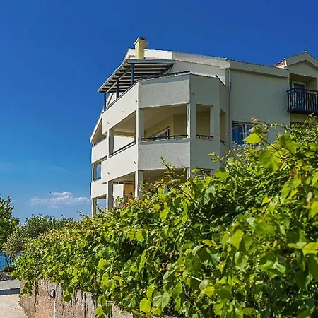 Appartement Vila 4m, Miletici, Waterfront *